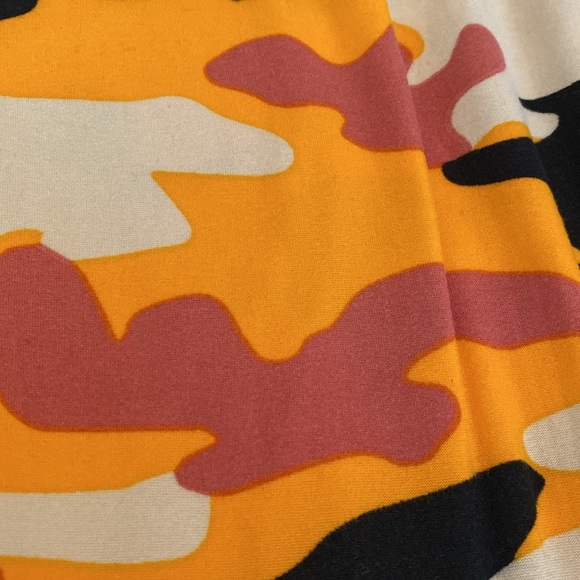 NWOT EYE CANDY  Camo Capri Cropped Leggings Plus Size 3X - Picture 8 of 12